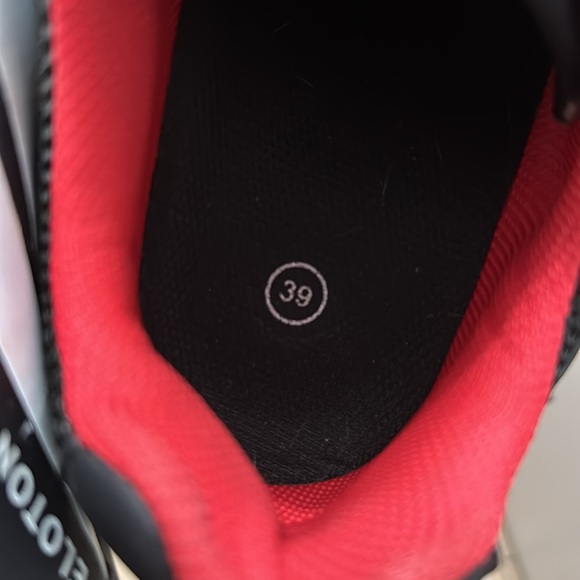 Peloton bike shoes with cleats size 39 (Size women’s 8) - Picture 7 of 7